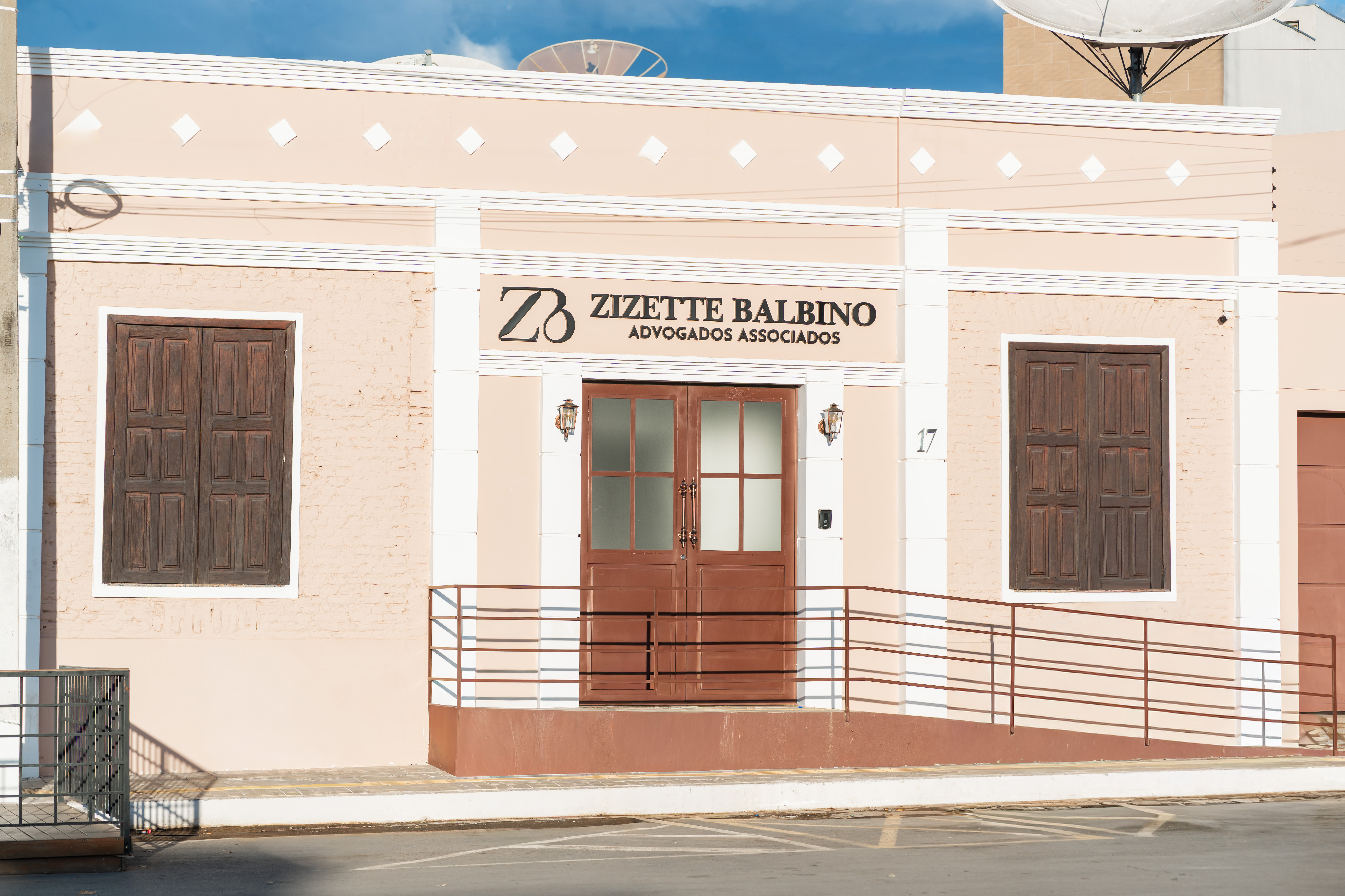 Fachada do escritório Zizette Balbino